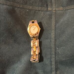 Chic Women's Gold and Silver Watch